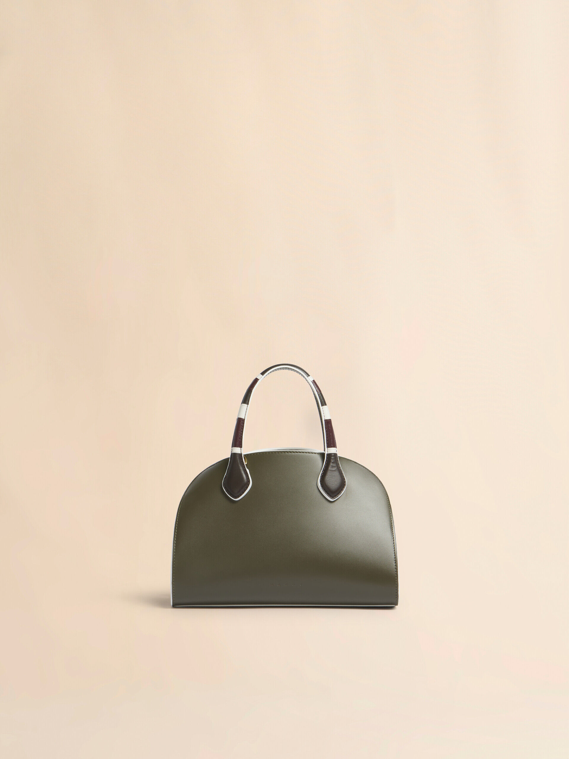 マルニ ハンドバッグ マーケット スモール グリーン レザー製Overlapスモールハンドバッグ | Marni