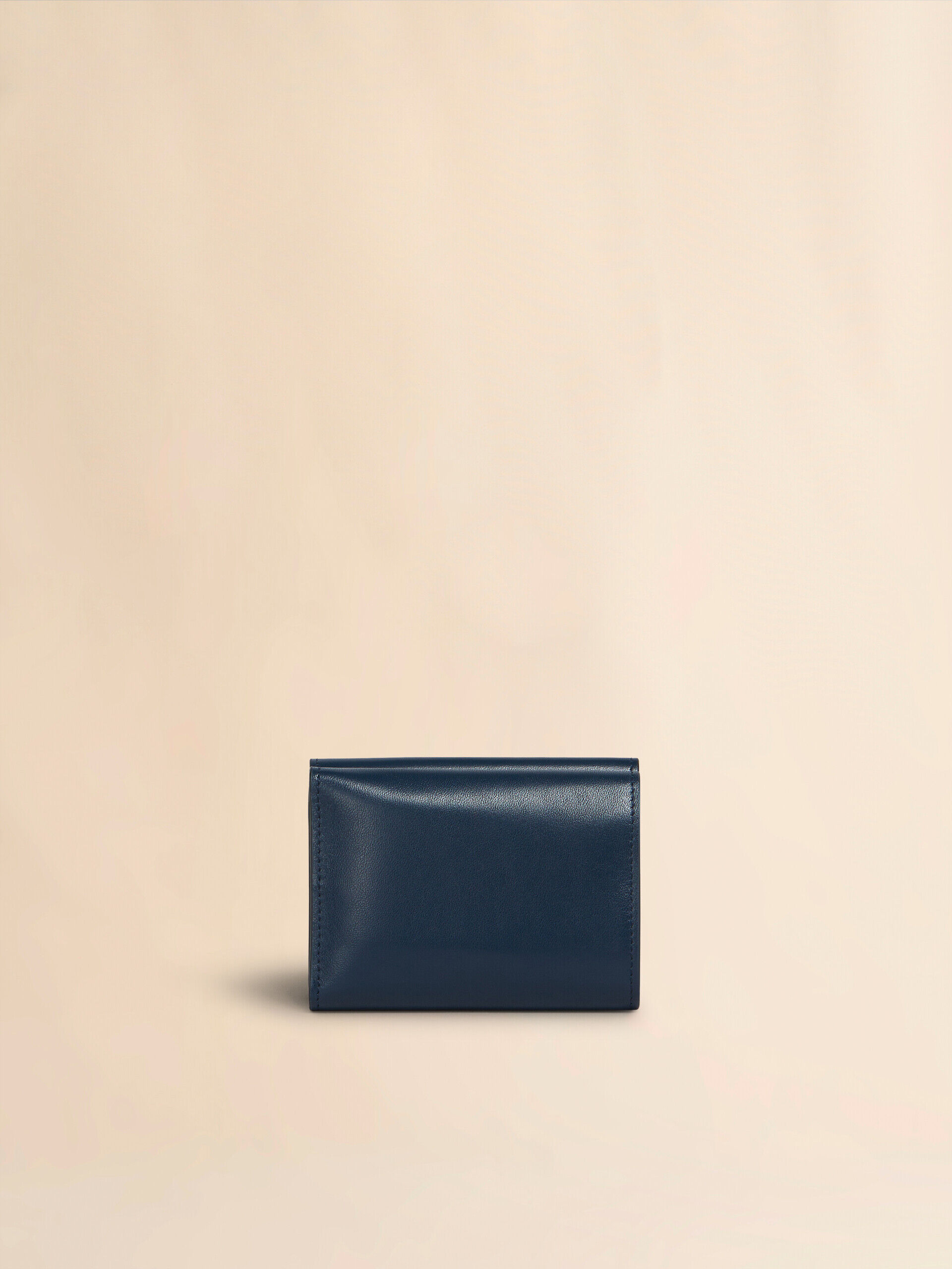 MARNI 黒 レザー 三つ折り財布 ブラック レザー製三つ折りウォレット、マルニシンボルロゴ入り