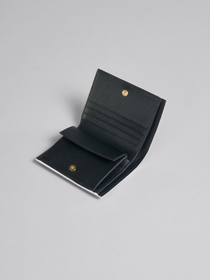 グリーン サフィアーノレザー製二つ折りウォレット、スタッズ付き - 財布 - Image 4