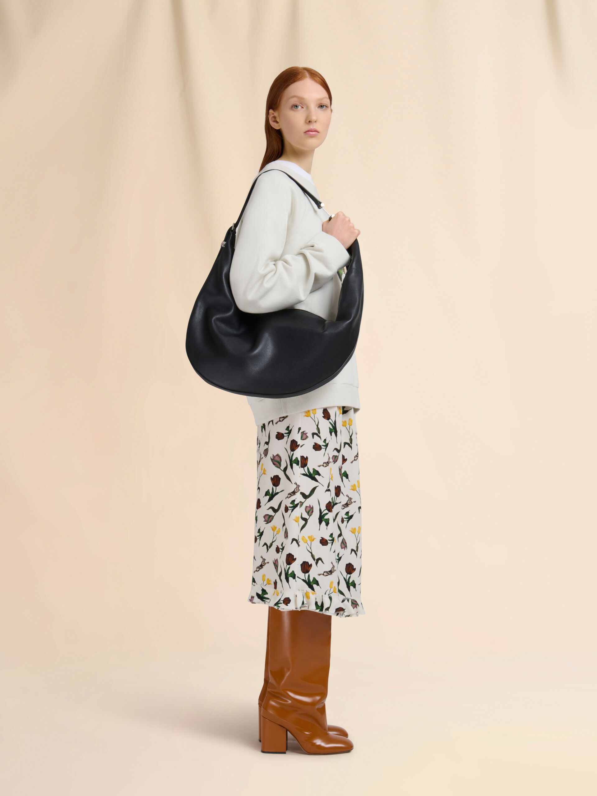 ブラック レザー製 Dot ミディアムホーボーバッグ | Marni