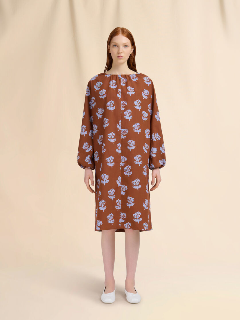Brown poplin midi dress with Sprayed Roses print - Dresses - Image 2