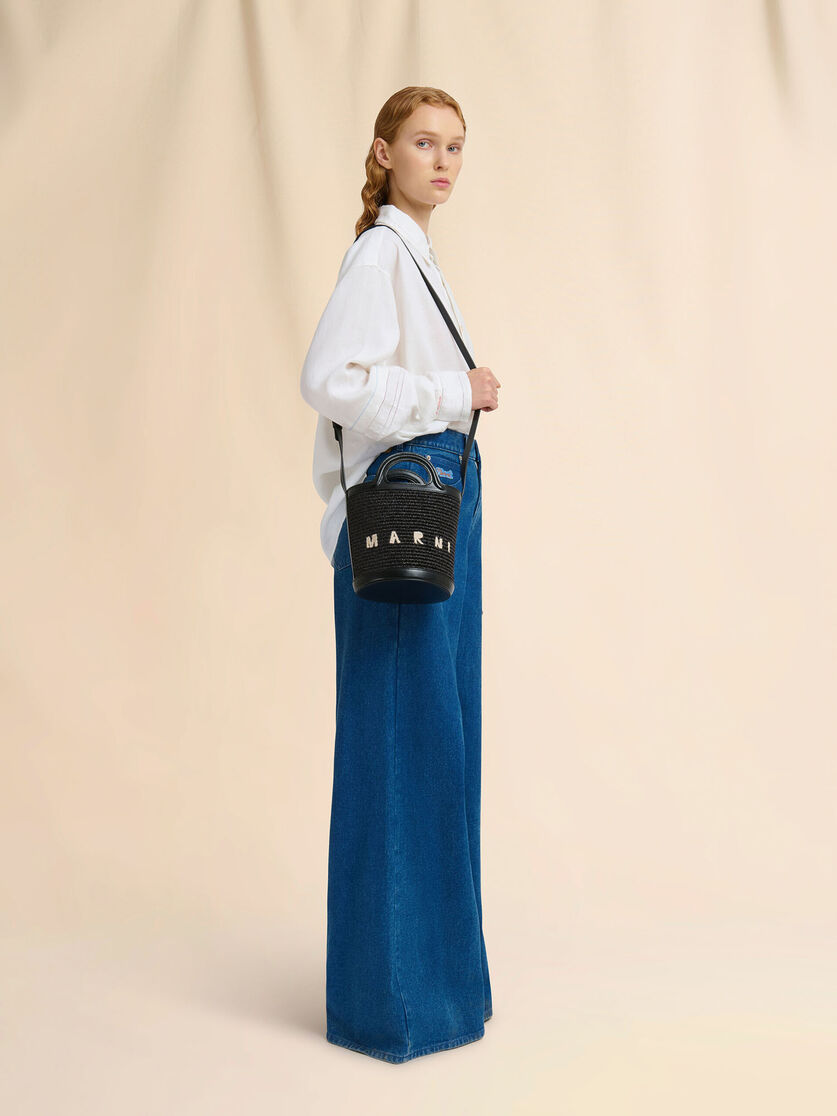 Tropicalia Small Bucket Bag in black leather and raffia-effect fabric, Image 2