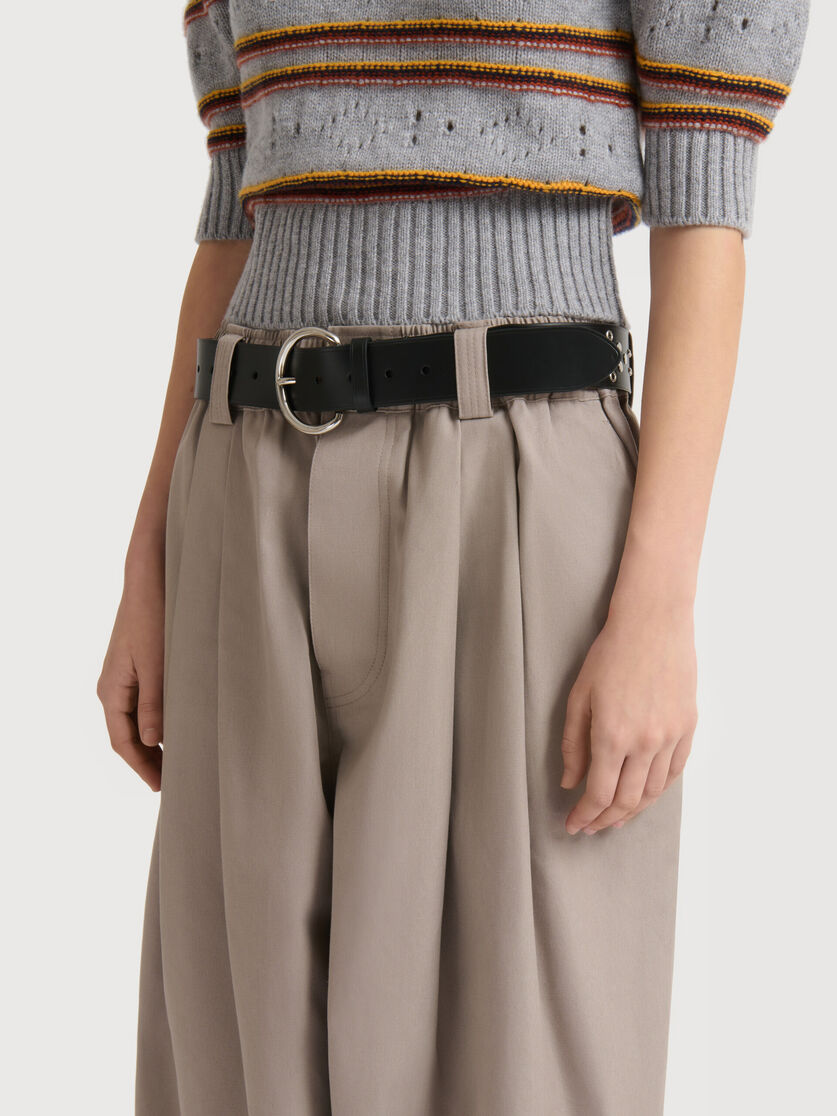 Grey canvas trousers with pleats, Image 5