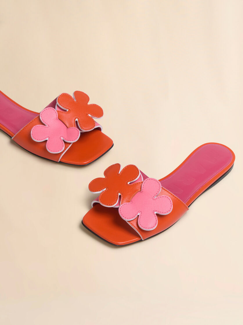 Black leather daisy sandal - Sandals - Image 4