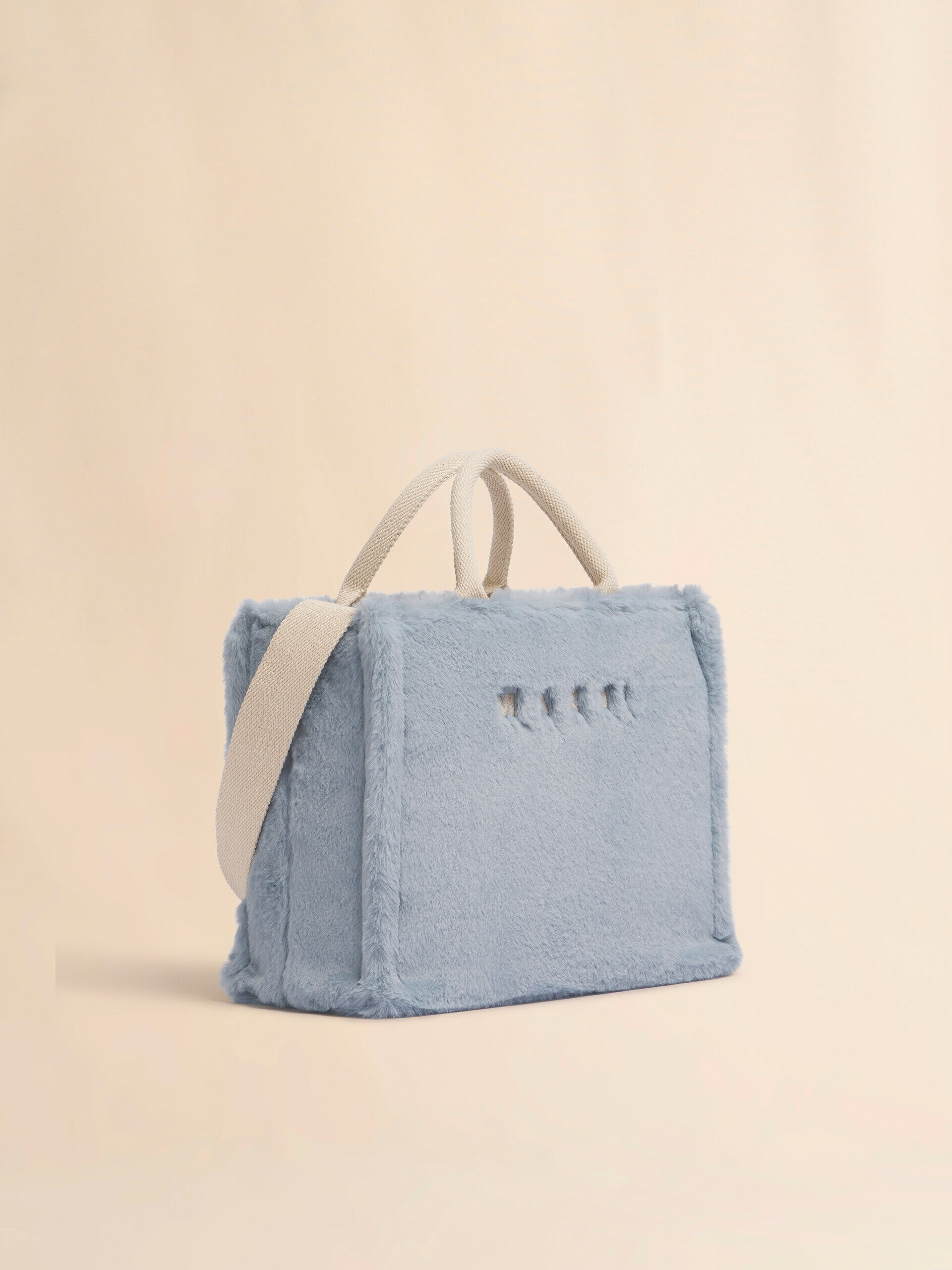 MARNI マルニ　トートバッグ　ラフィア　2wayバッグ　ライトブルー MARNI マルニ トートバッグ ラフィア 2wayバッグ ライトブルー