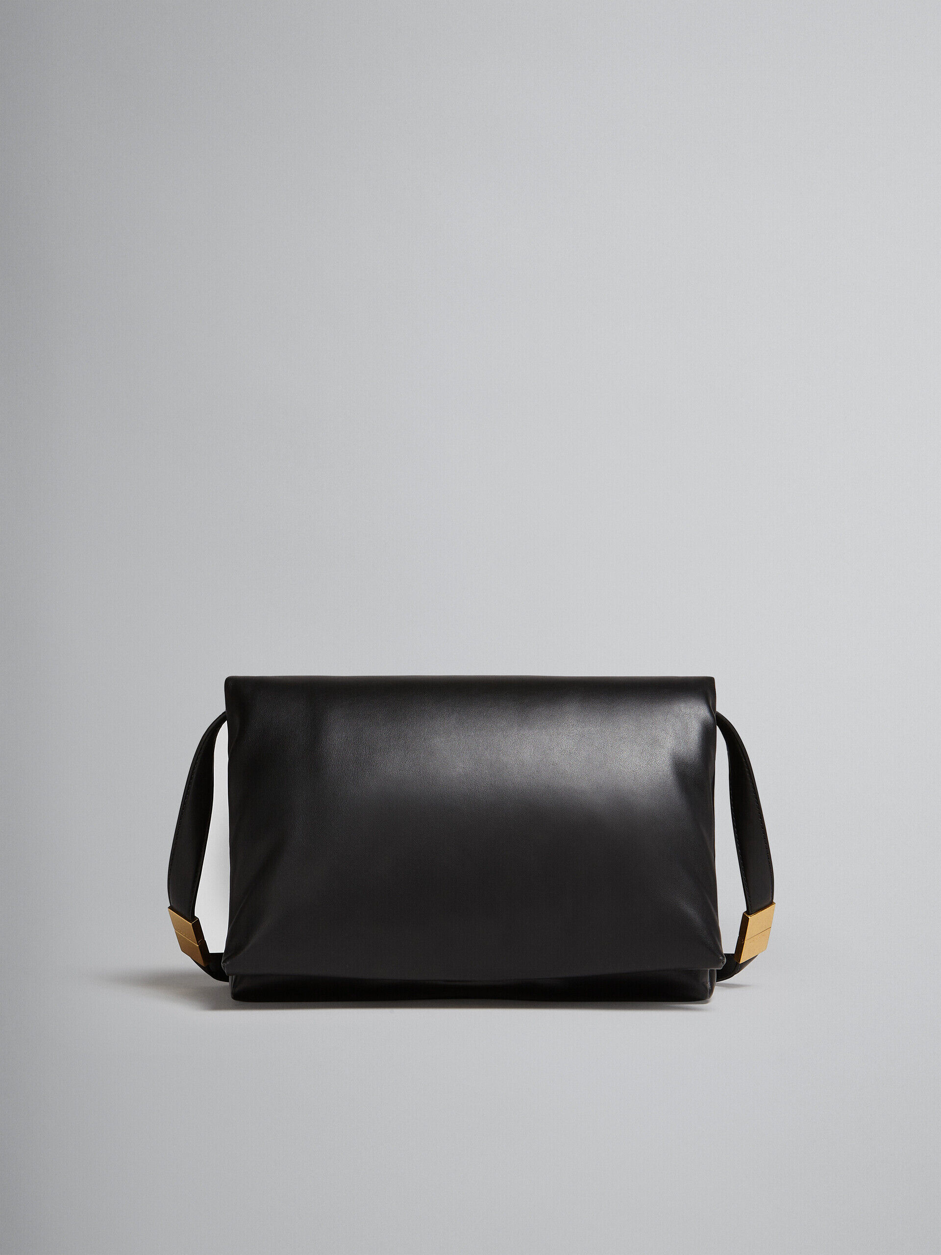 ブラック カーフスキン製 Prismaラージバッグ | Marni