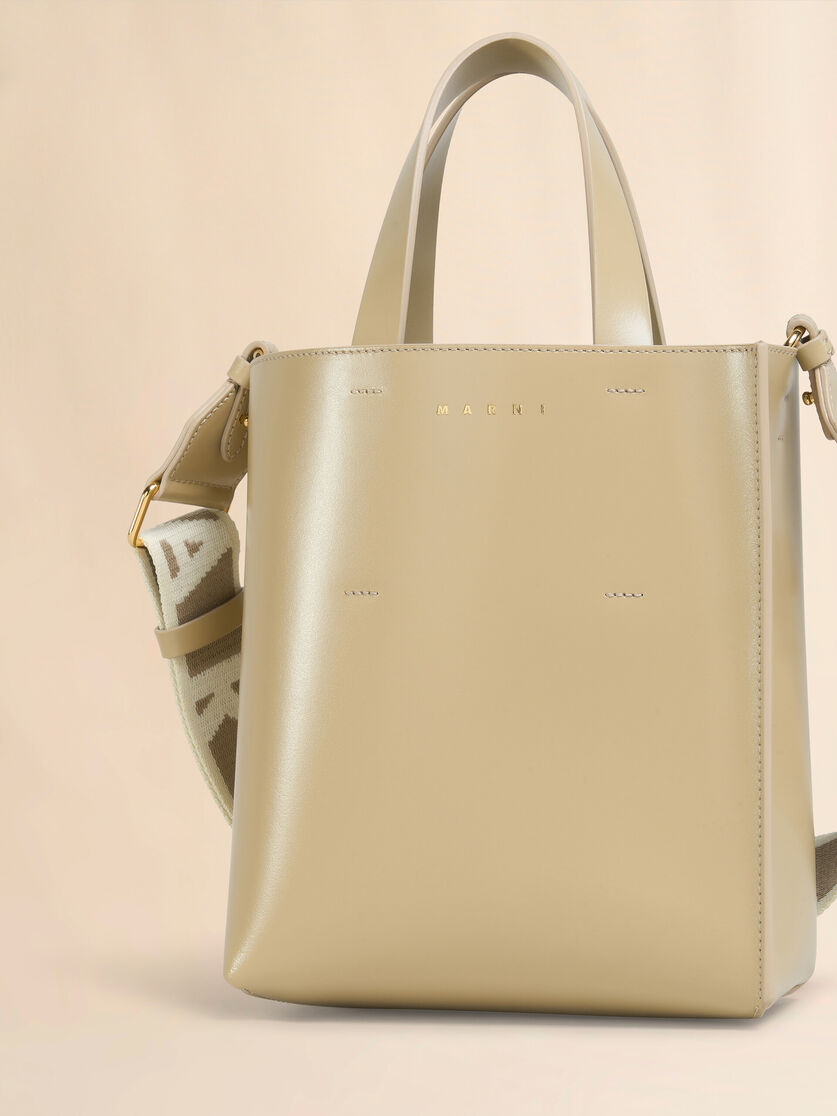 Museo Mini Bag in light blue leather - Shopping Bags - Image 4