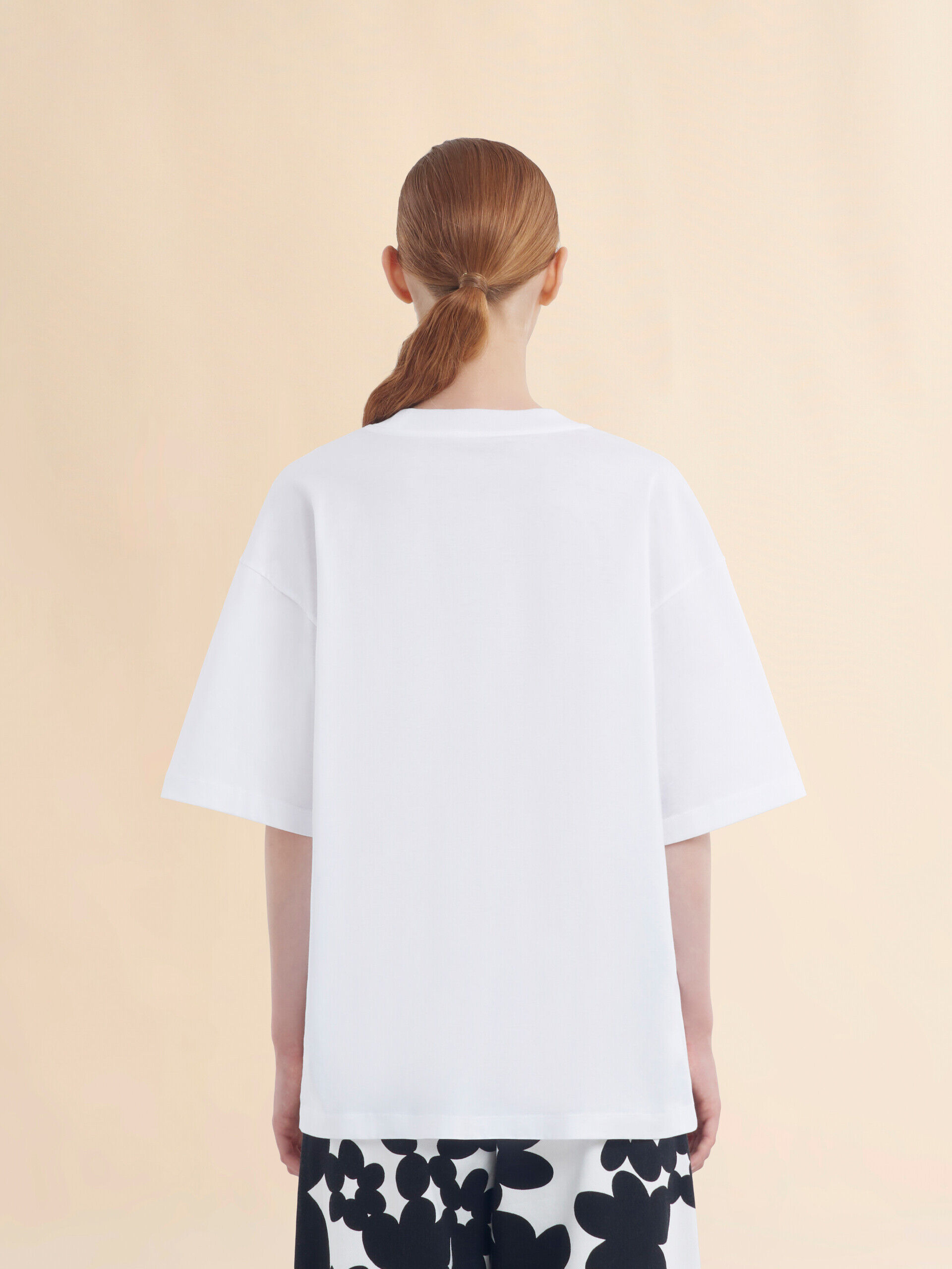 【関税込み】Marni ホワイト Daisy Garden コットン Tシャツ White cotton T-shirt with Daisy Garden print | Marni