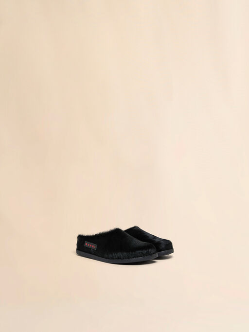 Black pony hair Fussbett sabot - Sneakers