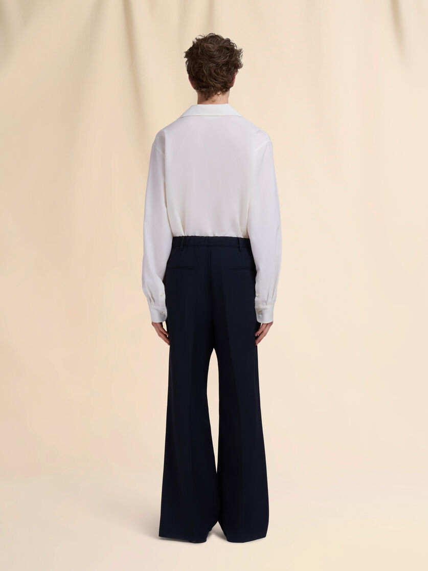 Dunkelblaue Hose aus Wolle mit genähten Falten - Hosen - Image 3