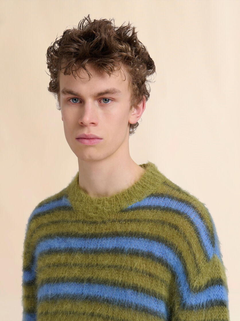 Grau gestreifter Pullover aus Mohair - Pullover - Image 4