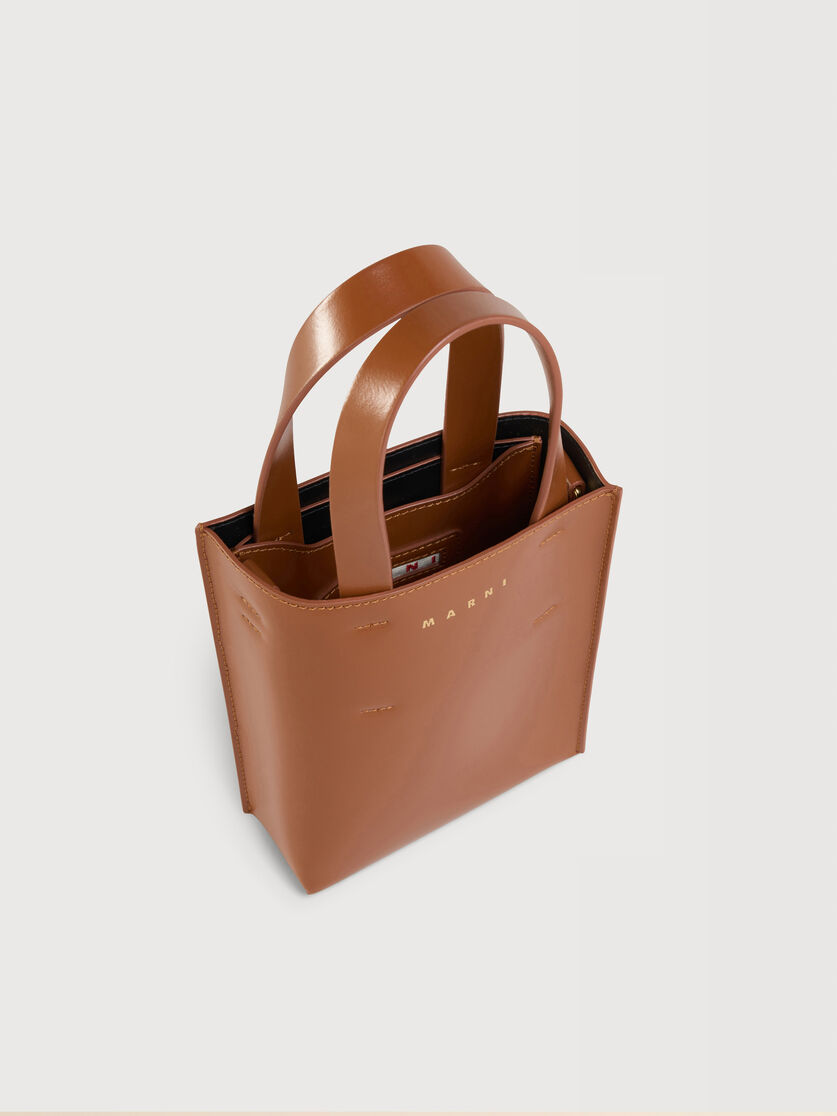 MUSEO nano bag in brown leather, Image 2