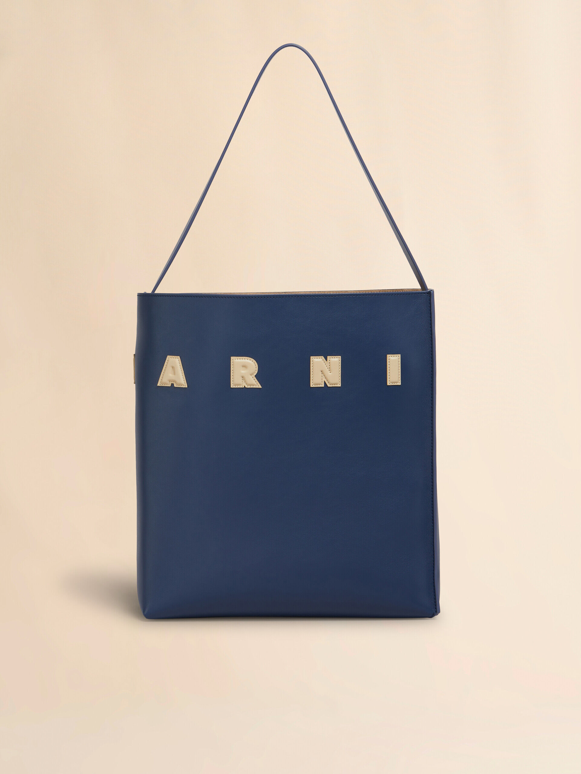 ☆関税込☆【MARNI】Museo ミディアムホーボーバッグ Small white leather Museo hobo bag with patches | Marni