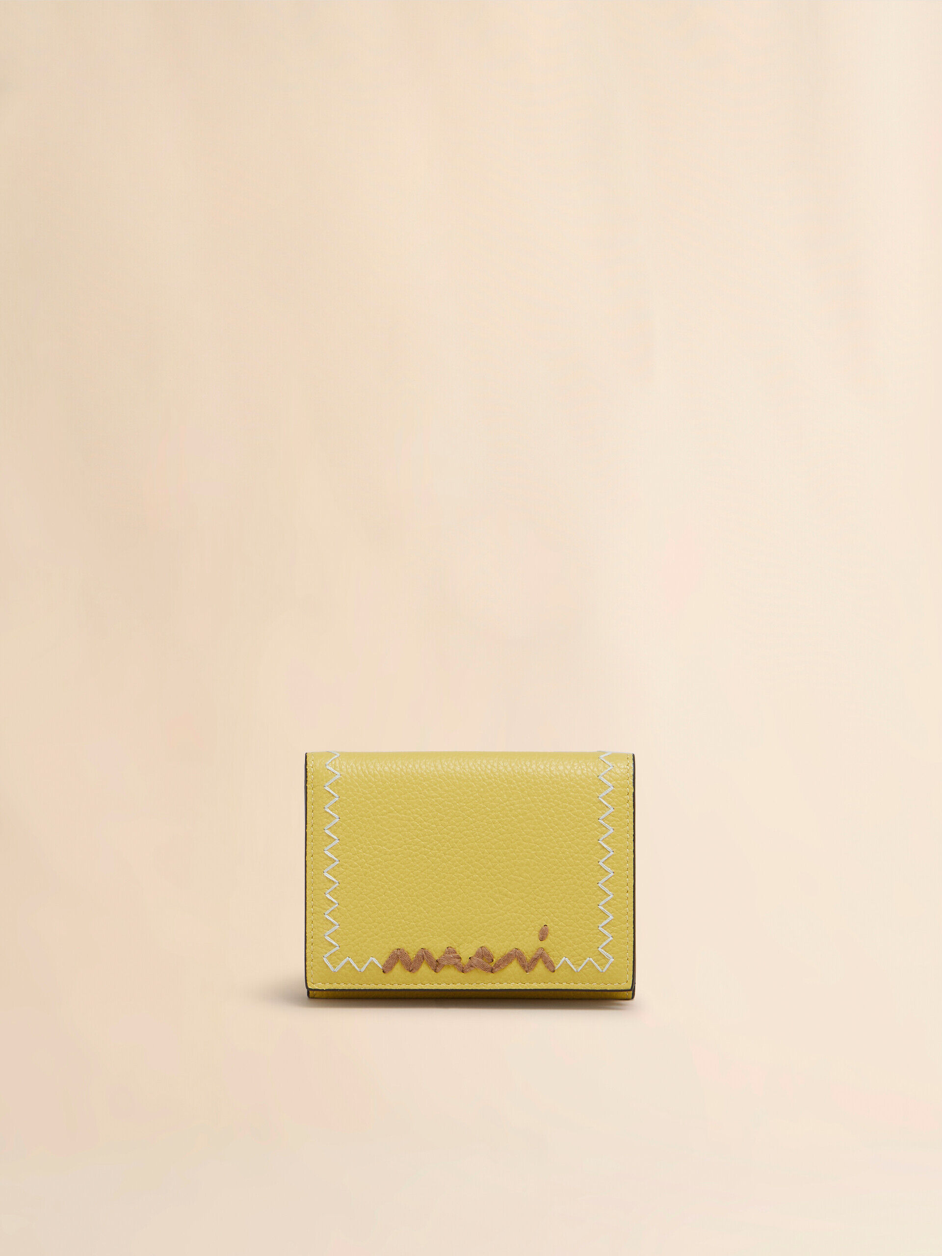 【mi⭐︎さん専用】MARNI 財布　値下げしました お値下げしました。MARNI 三つ折財布