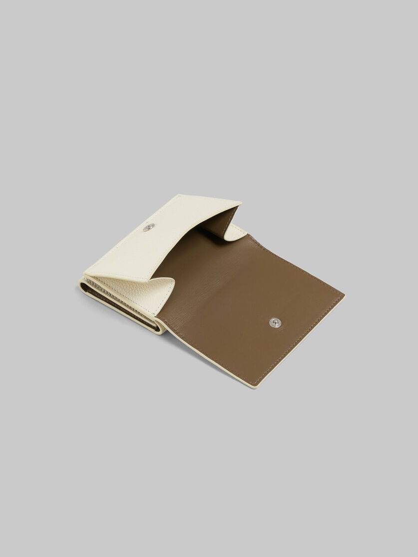 Portafoglio tri-fold in pelle nera con impunture Marni - Portafogli - Image 5