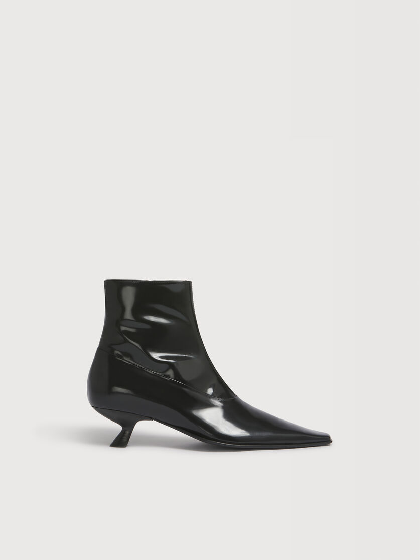 Black leather boot, Image 1