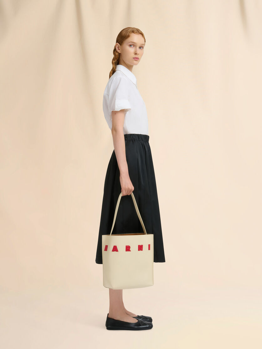 Small white leather Museo hobo bag with patches - Shopping Bags - Image 2