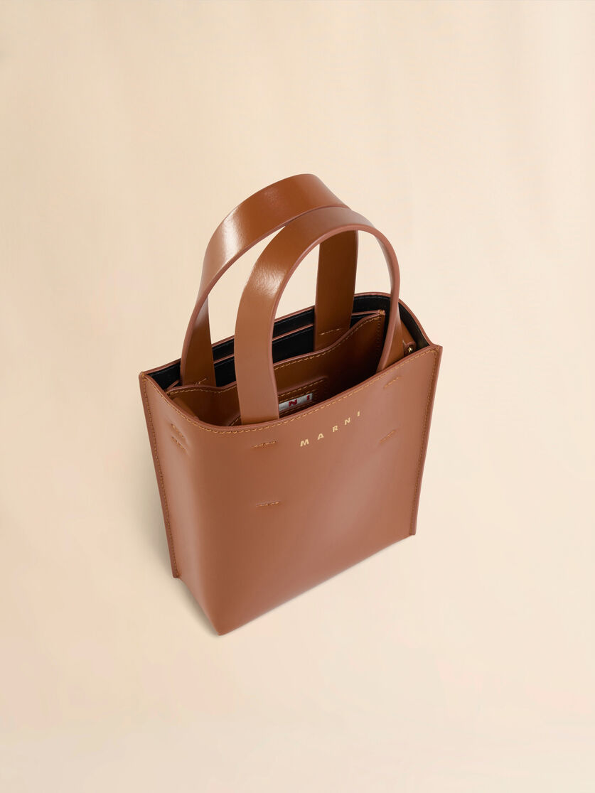 Museo Bag Nano in pelle azzurra - Borse shopping - Image 4