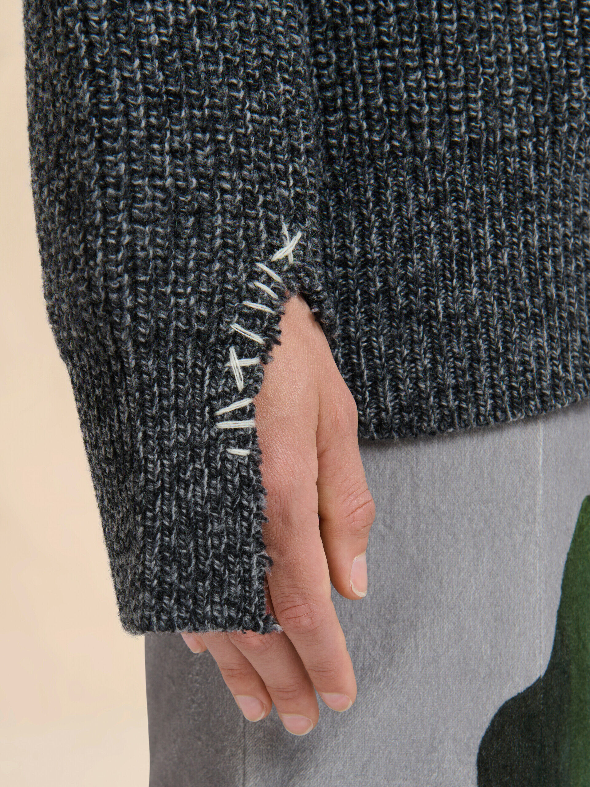 グレー ウールカーディガン マルニメンディング刺繍入り | Marni