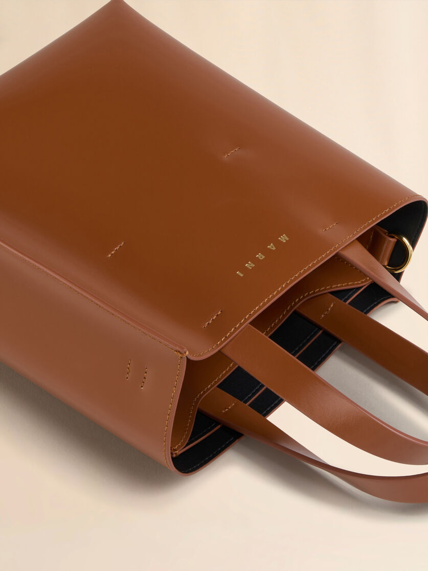 Museo Mini Bag in light blue leather - Shopping Bags - Image 4