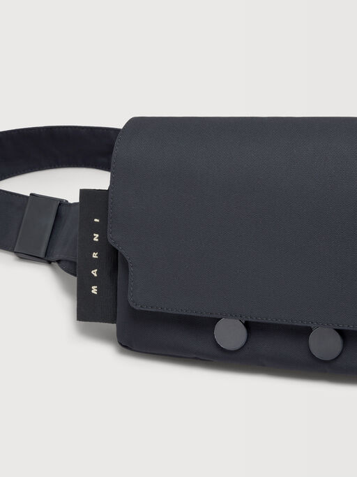 G&uuml;rteltasche Cityscape aus schwarzem Stoff - G&uuml;rteltaschen