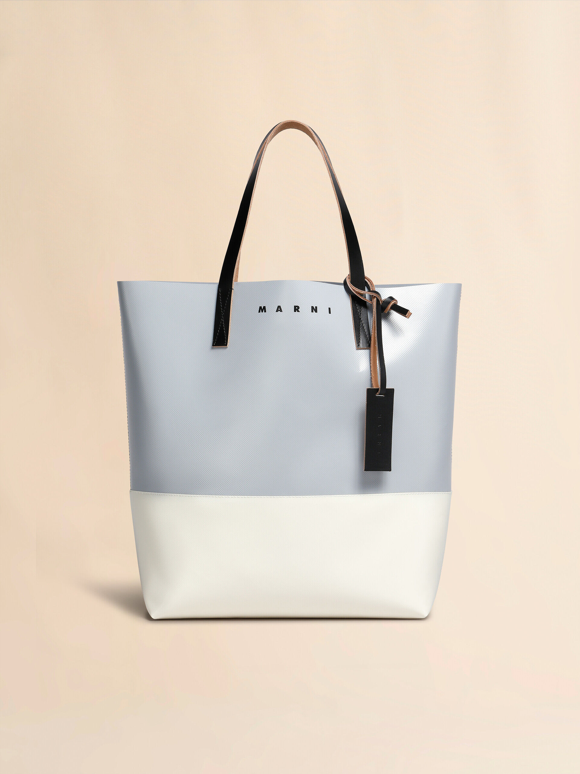 程度良好　使用少　marni　マルニ　サコッシュ　ホワイト＆ブラック MARNI マルニ ストライプミニショルダーバッグ SHMH0106A0 TN296