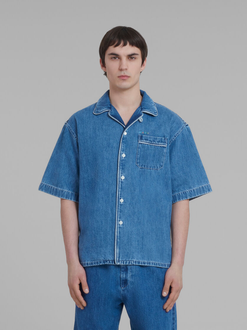 Camisa azul con corte boxy de denim ligero - Camisas - Image 2