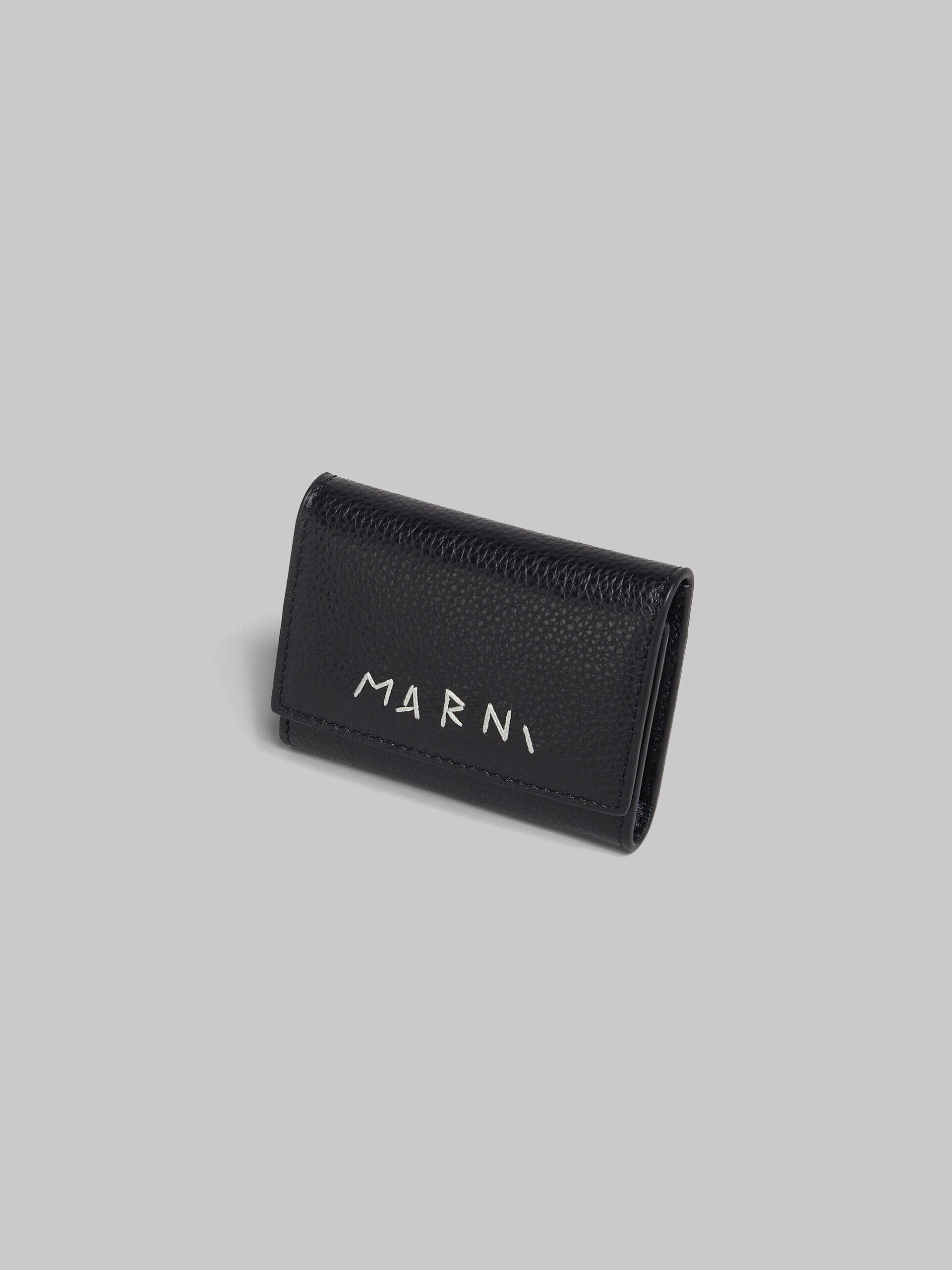 MARNI マルニブラックレザー キーホルダー ブラック レザー製キーホルダー、マルニメンディング装飾 | Marni