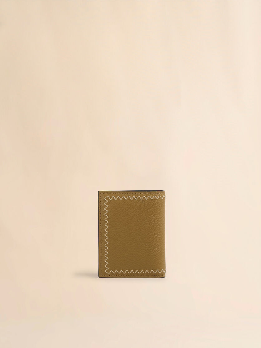 ブラウン 二つ折りウォレット、マルニメンディング刺しゅう | Marni