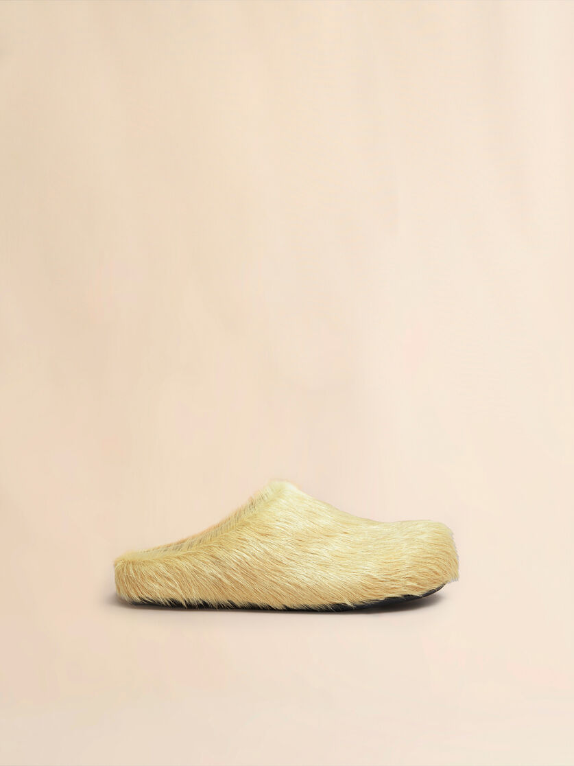 Yellow long hair calfskin Fussbett sabot, Image 1