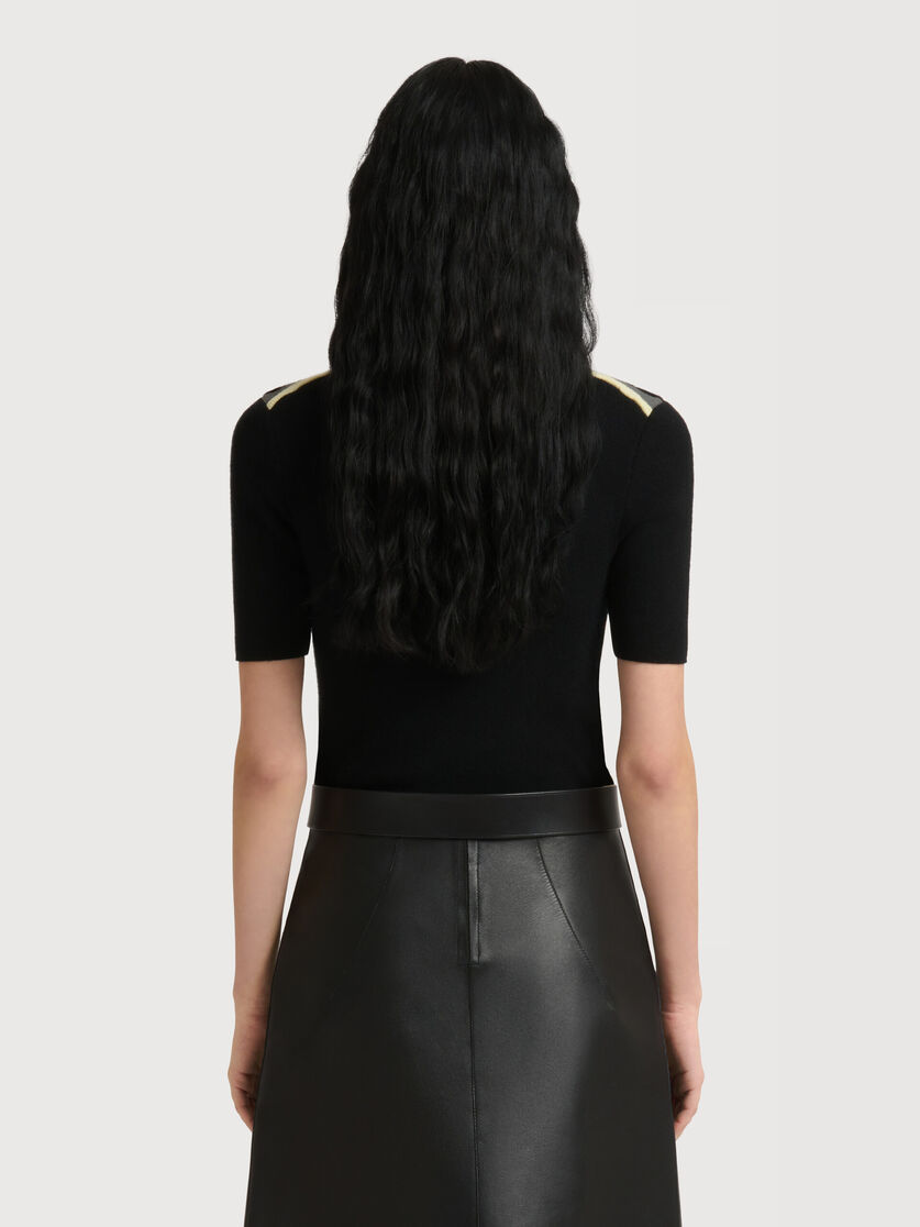 Black wool jumper with 3D wave, Image 4
