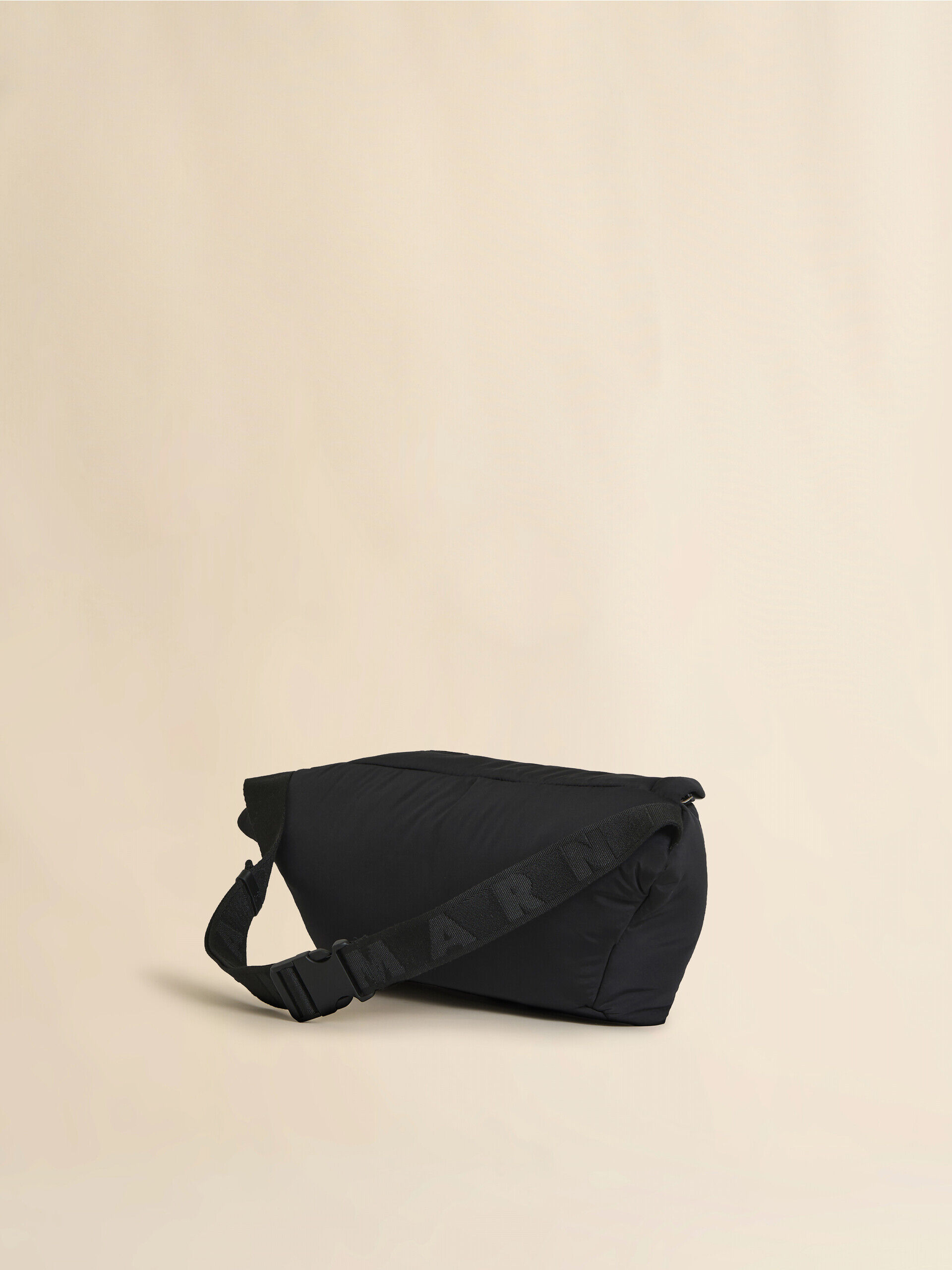 ブラックPuff ボディバッグ | Marni