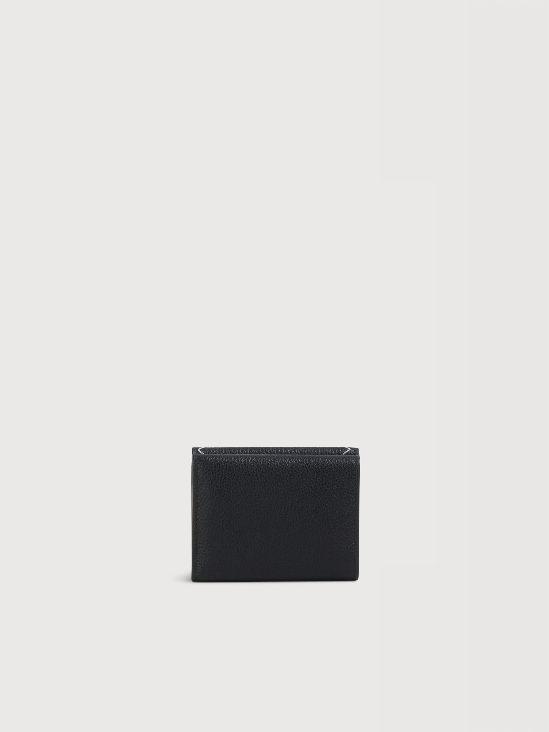 ブラック レザー製三つ折りウォレット、マルニシンボルロゴ入り | Marni