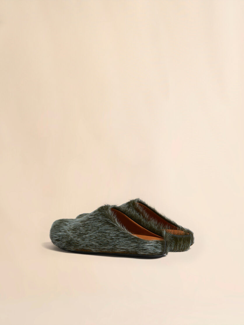Blue-grey long hair calfskin Fussbett sabot - Clogs - Image 3