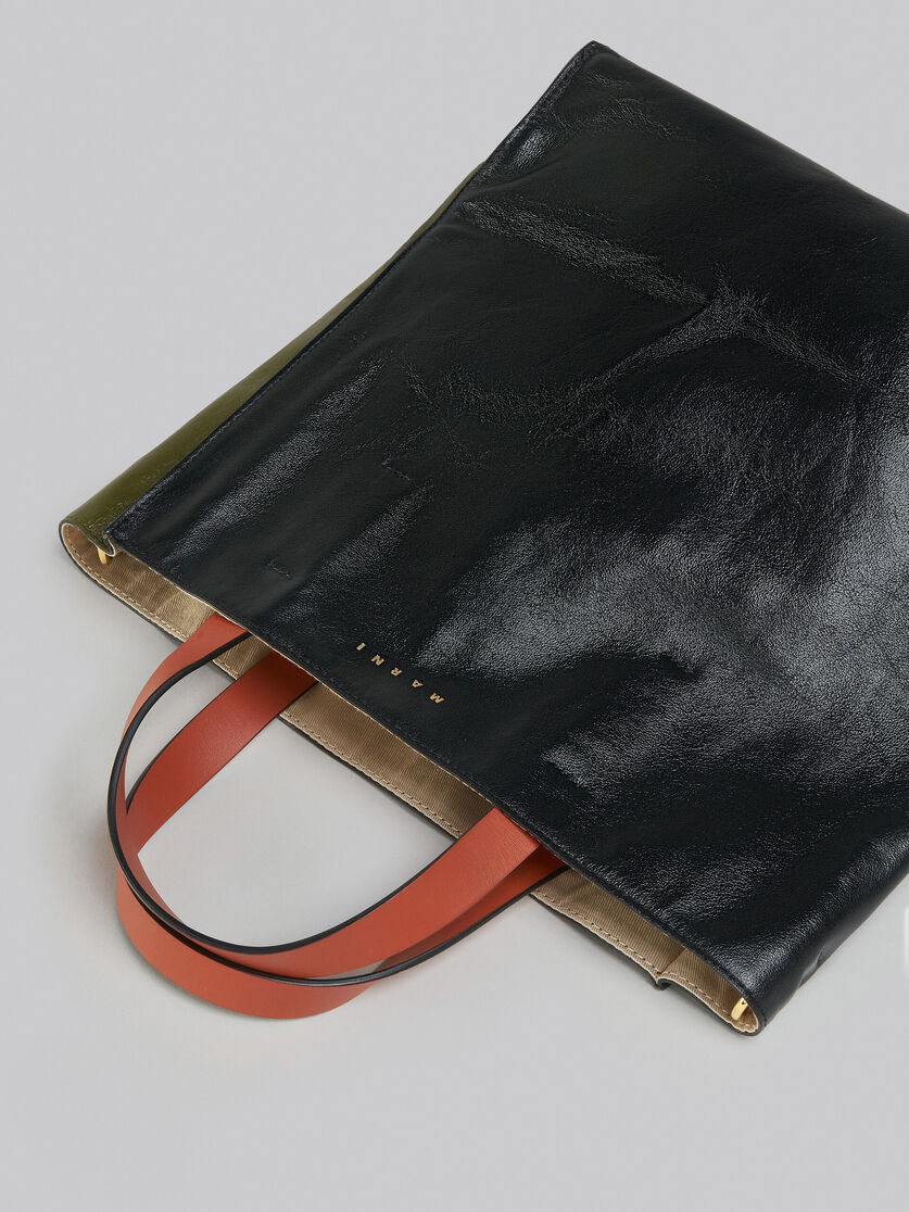 Braune, hellblau-schwarze MUSEO SOFT Tasche aus getrommeltem Leder - Shopper - Image 5