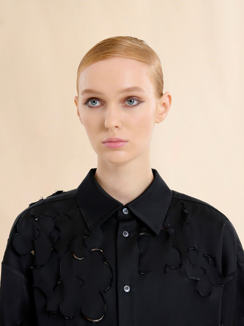 Camicia in duchesse indaco con dettagli cut-out - Camicie - Image 4