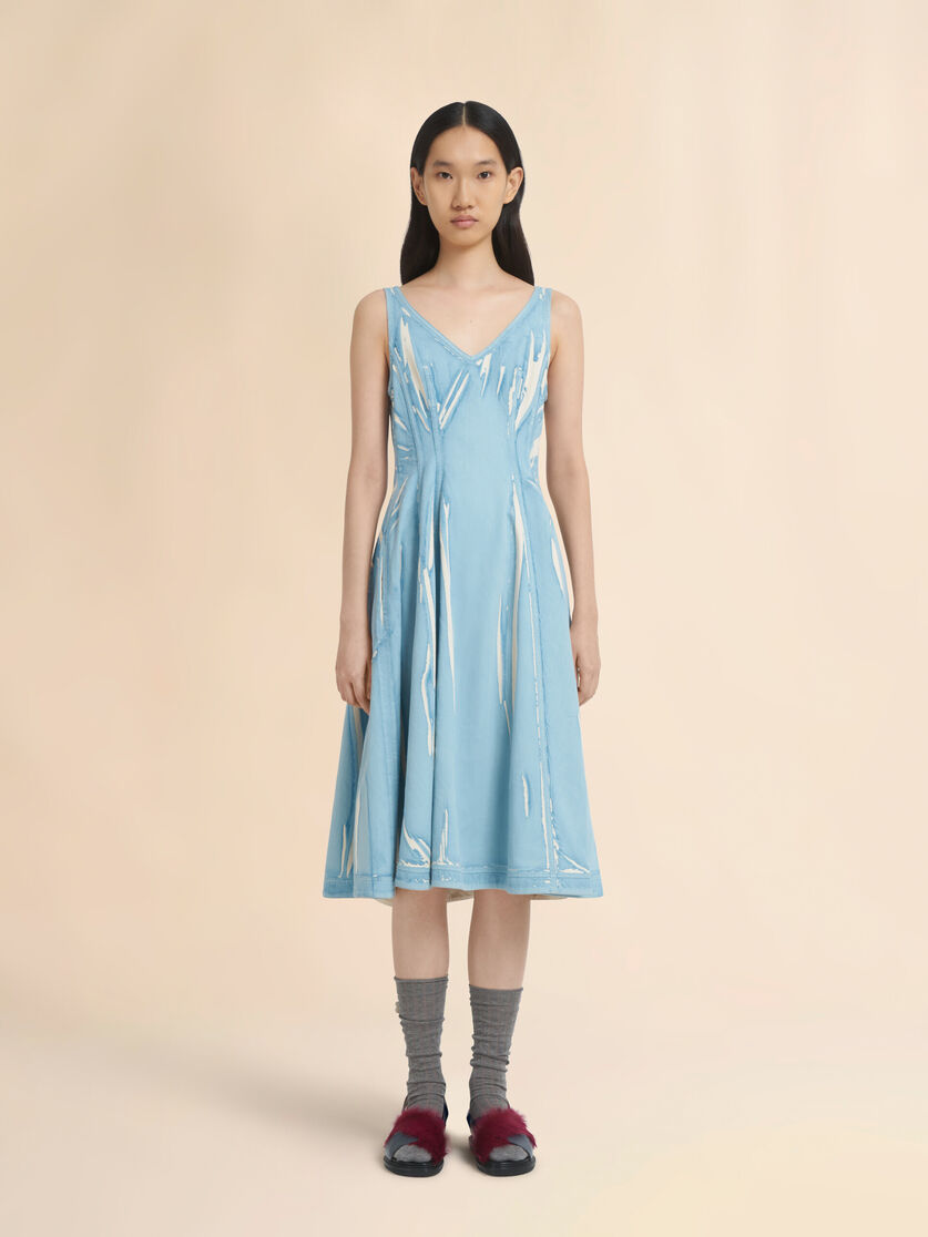 Light blue screen-printed denim midi dress, Image 2
