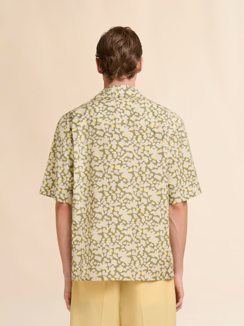 Green poplin bowling shirt with Vibrations print, Image 3