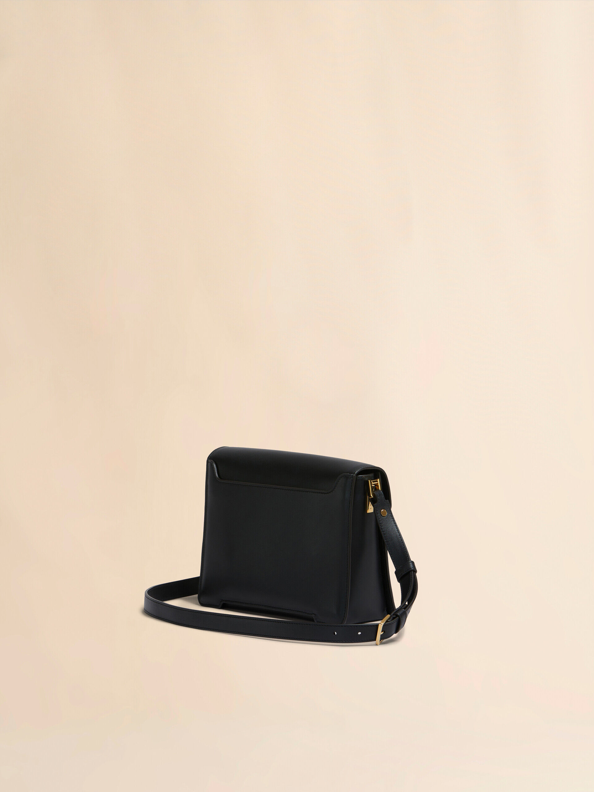 ★MARNI★トランカル ミディアム ショルダーバッグ ブラック レザー製 Trunkaroo ミディアムショルダーバッグ | Marni