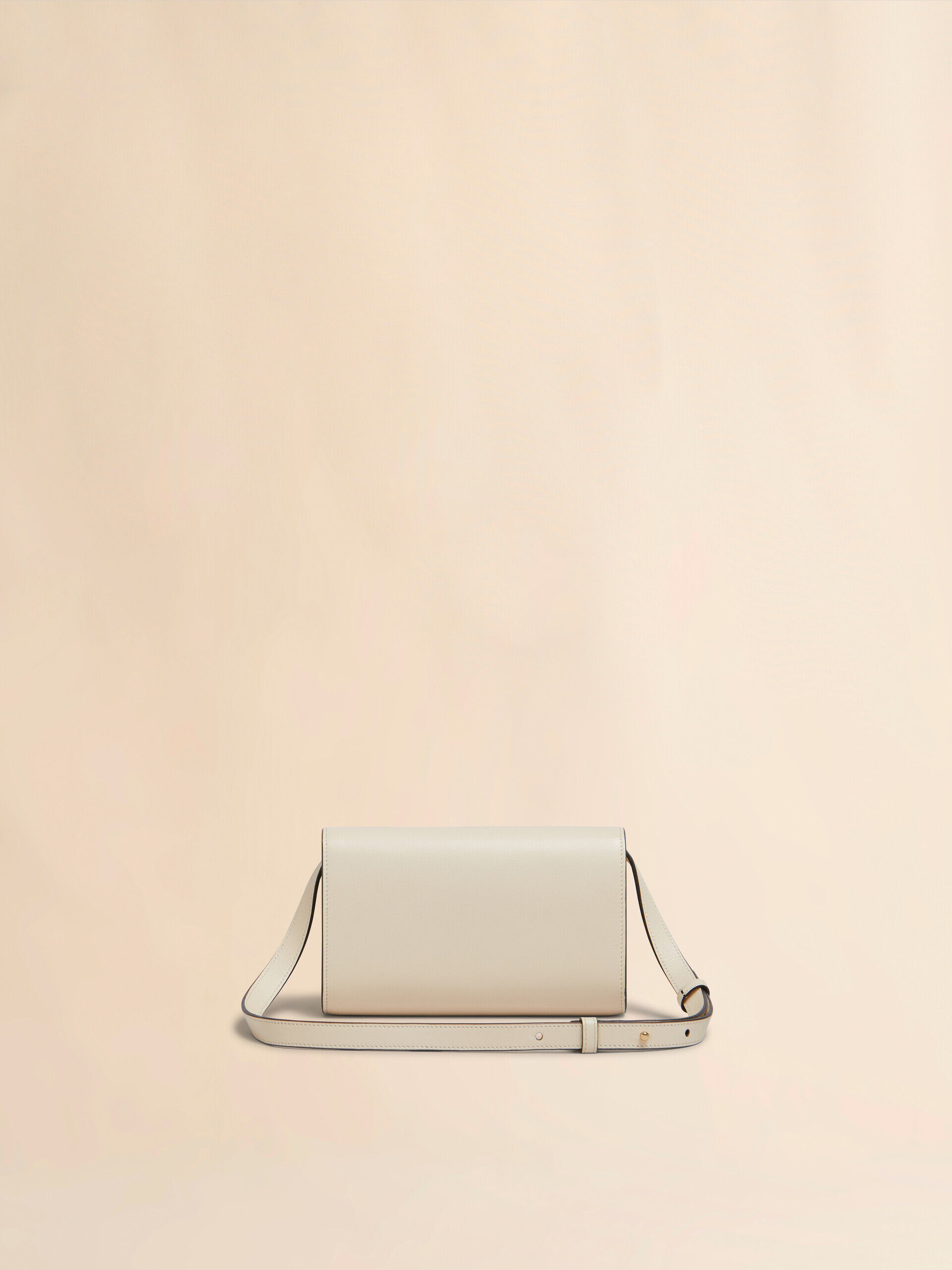 【直営店】MARNI レザー製 Trunkaroo クラッチ バック Black leather Trunkaroo clutch | Marni