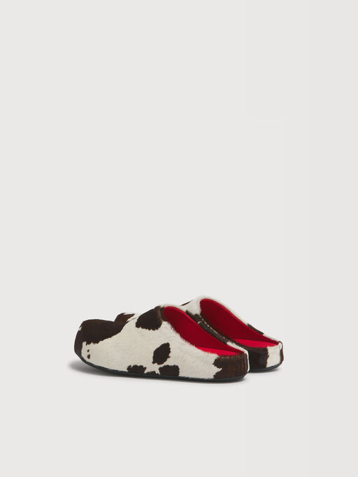 White and brown cow-print ponyhair Fussbett sabot - Sandals