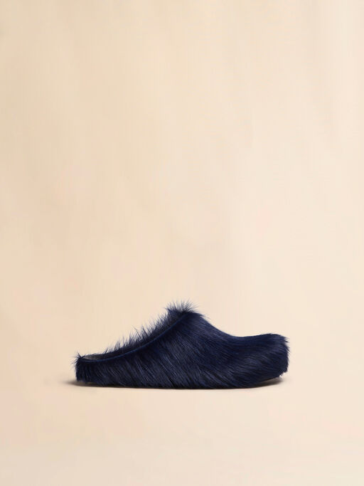 Blue long hair calfskin Fussbett sabot - Sandals