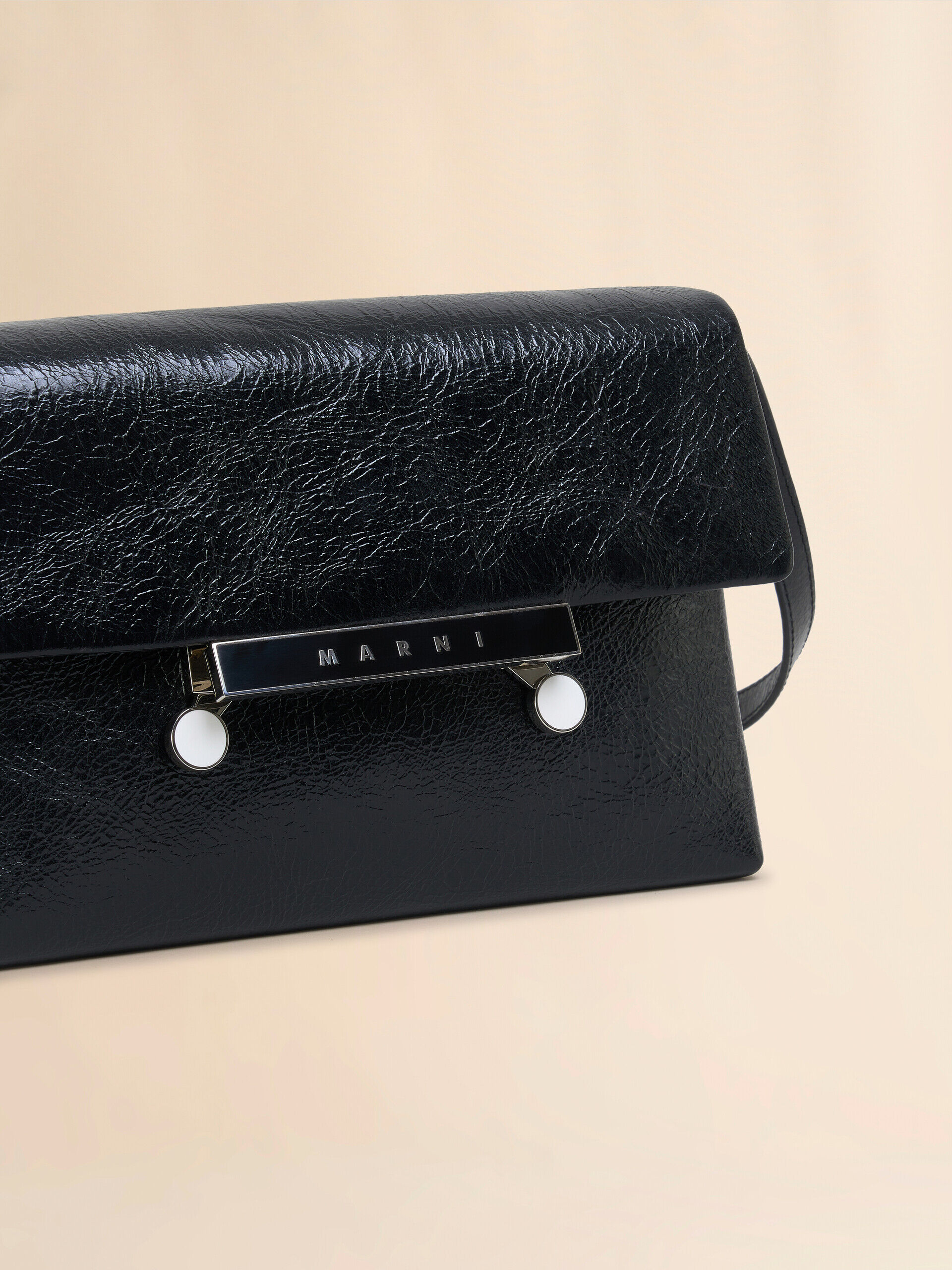 ブラック クラクリュールパテントレザー製 スモール Envelope
