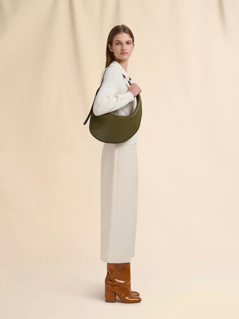 Schwarze kleine Hobo-Tasche Dot aus Leder - Schultertaschen - Image 2