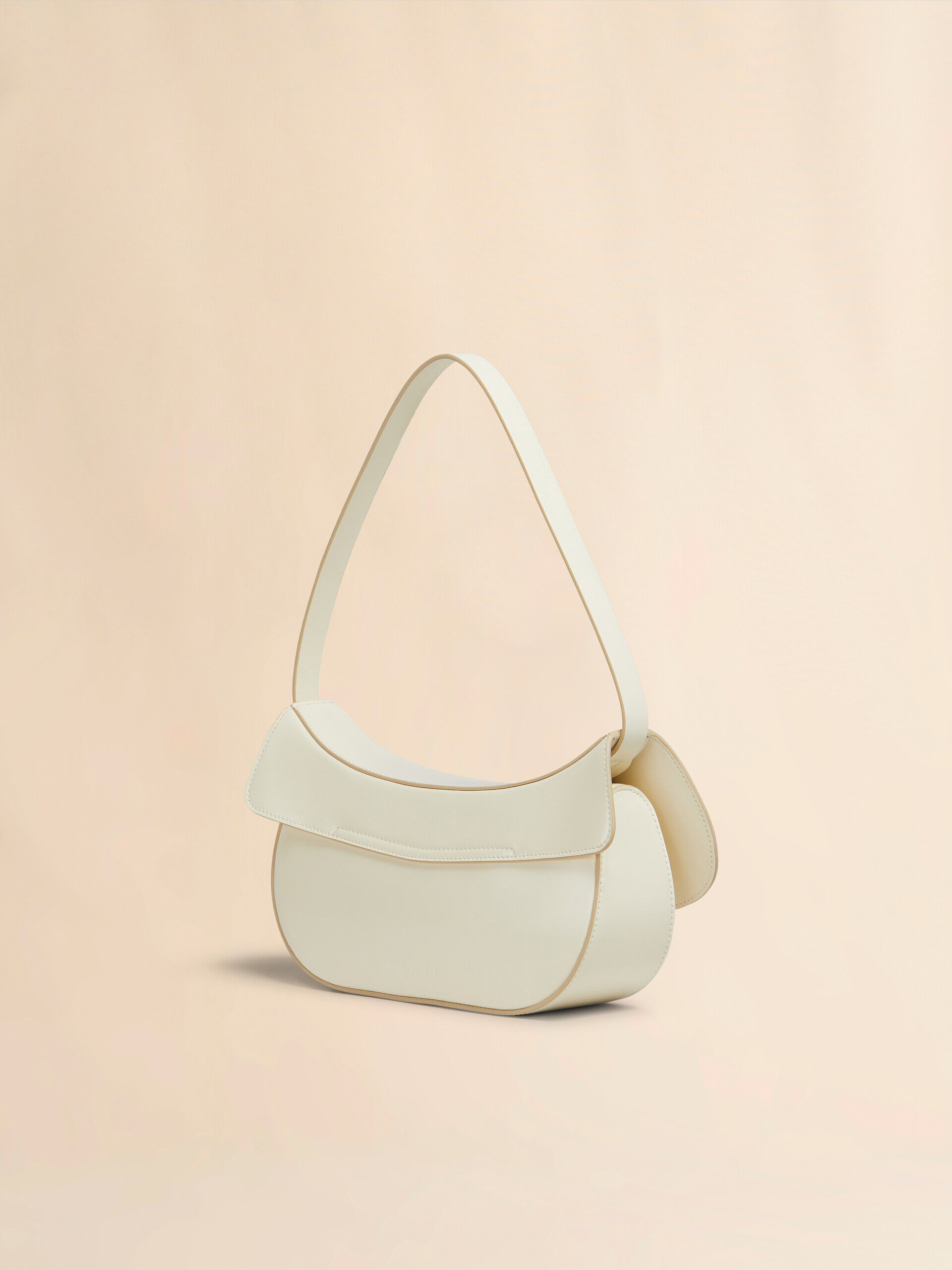 緊急セール【MARNI】Medium Hobo Bag★送料関税込 Brown leather Museo medium hobo Bag with patches | Marni