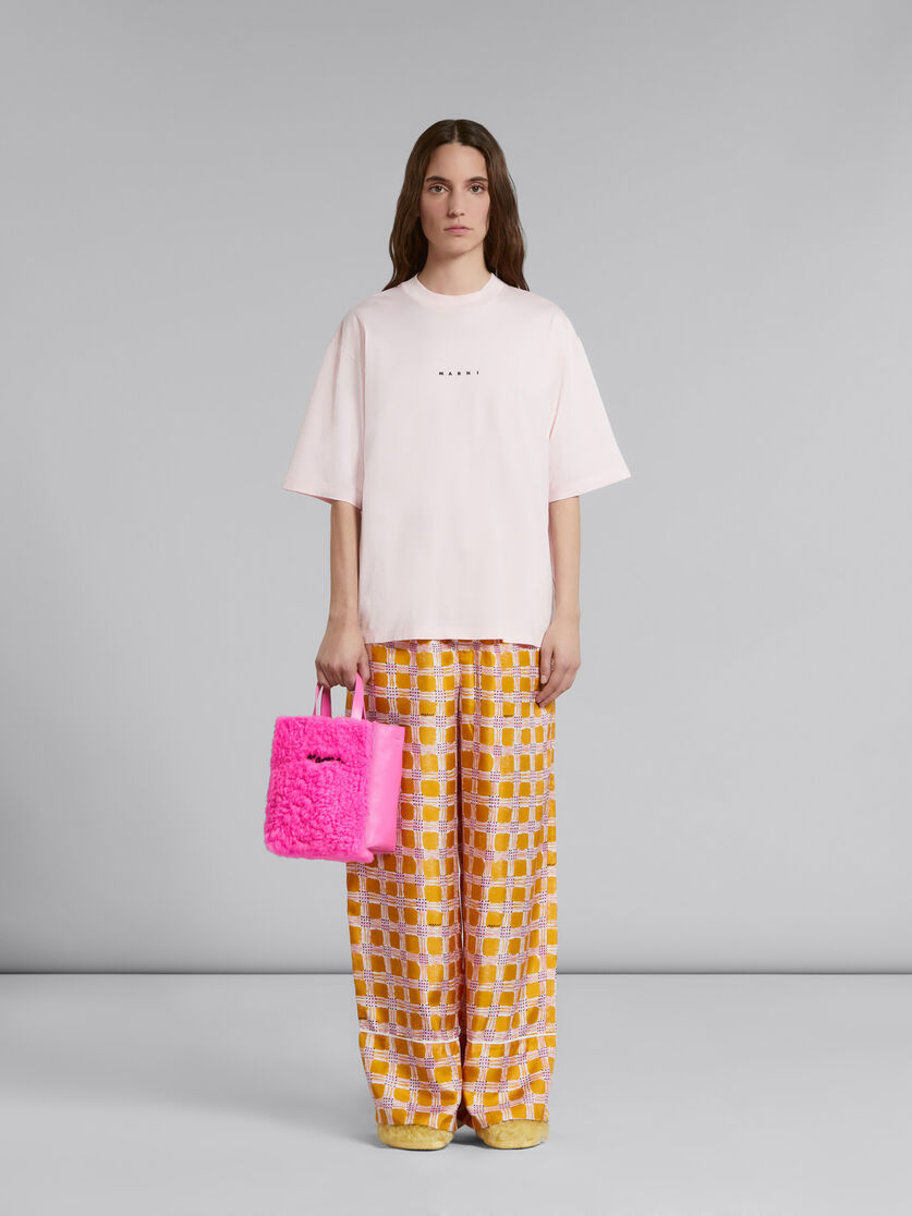 Louis Vuitton® Inside-out Cotton T-shirt Pink. Size L0 in 2023