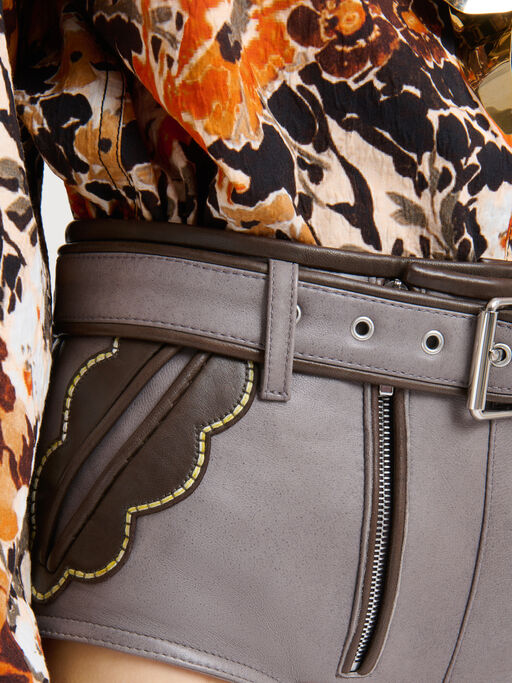 Grey leather hotpants with leaf pockets - Pants