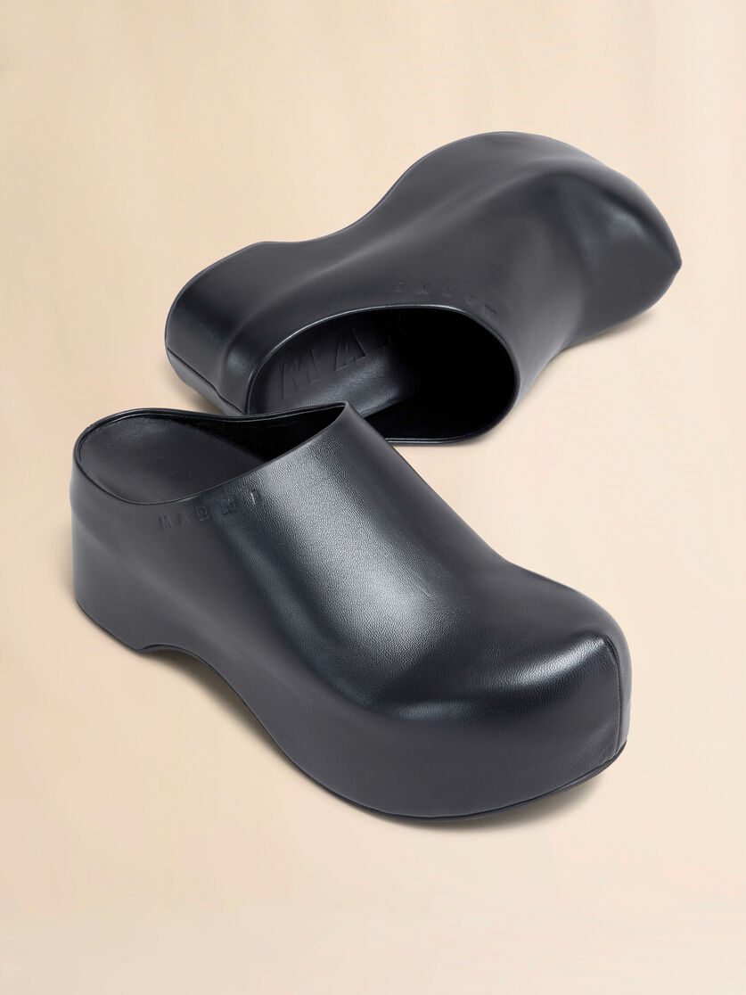 Black leather chunky clog sabot - Sandals - Image 4