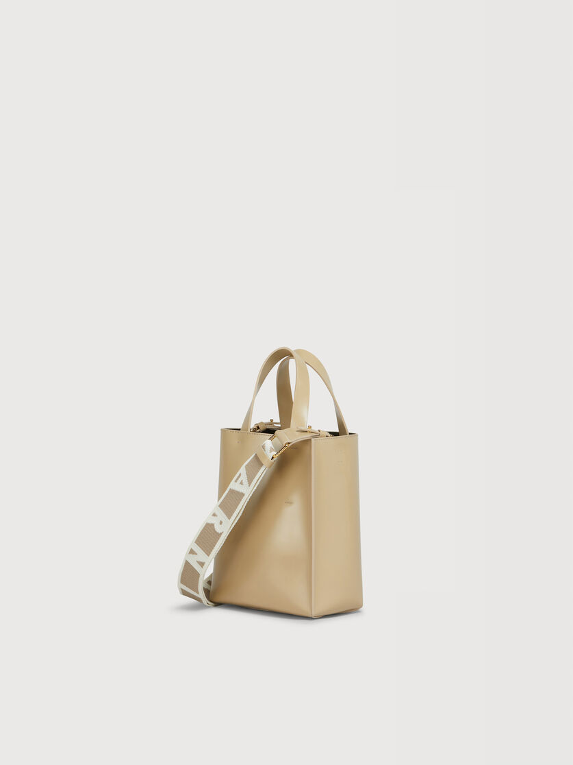 Sac Museo Mini en cuir beige, Image 2