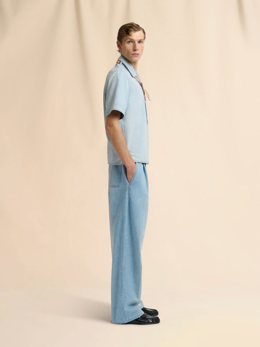 Light blue chambray shirt with neck tie, Image 5